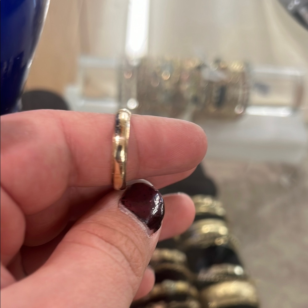 134992. 14k yellow gold band size 8